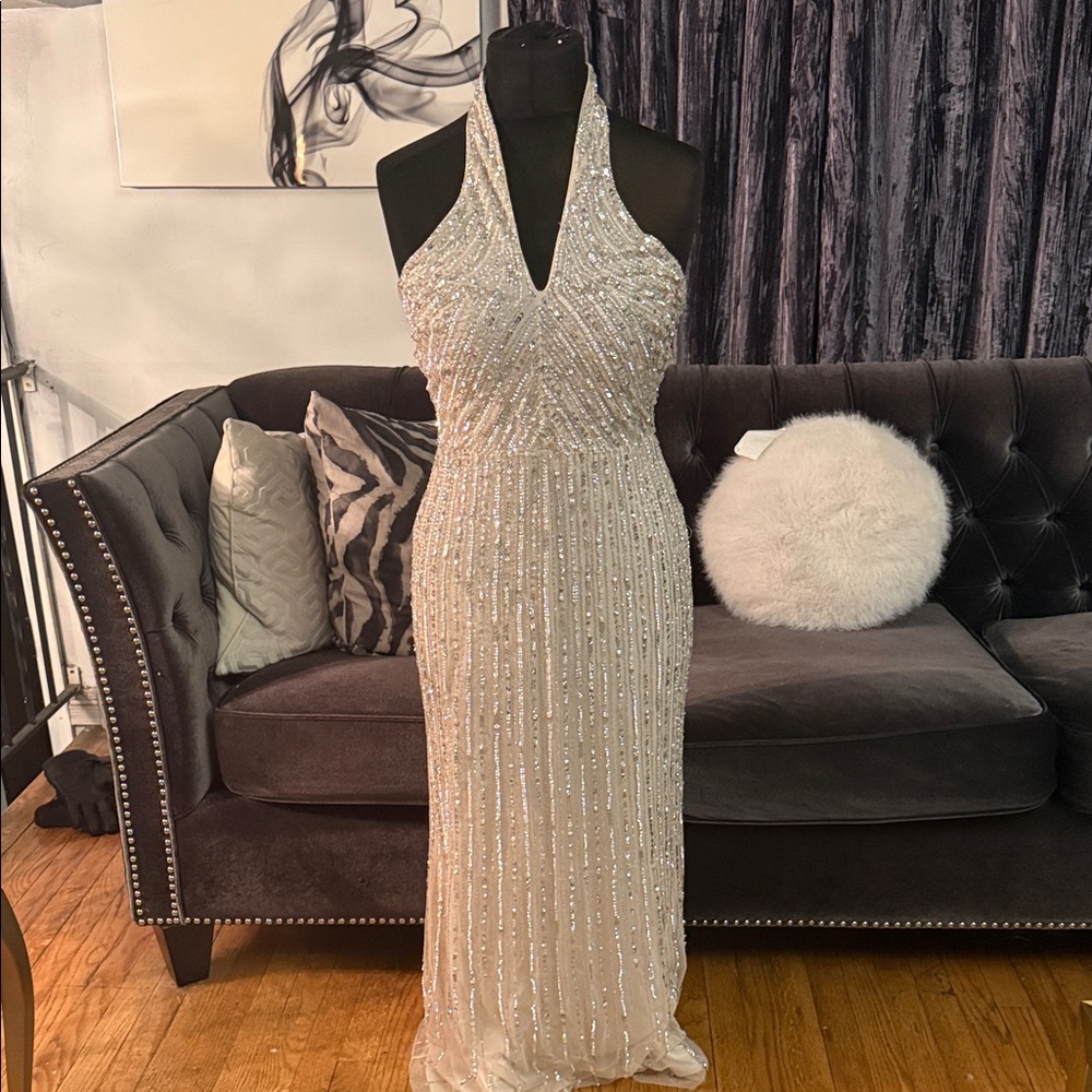 Adrianna Papell Black and Cream Gown